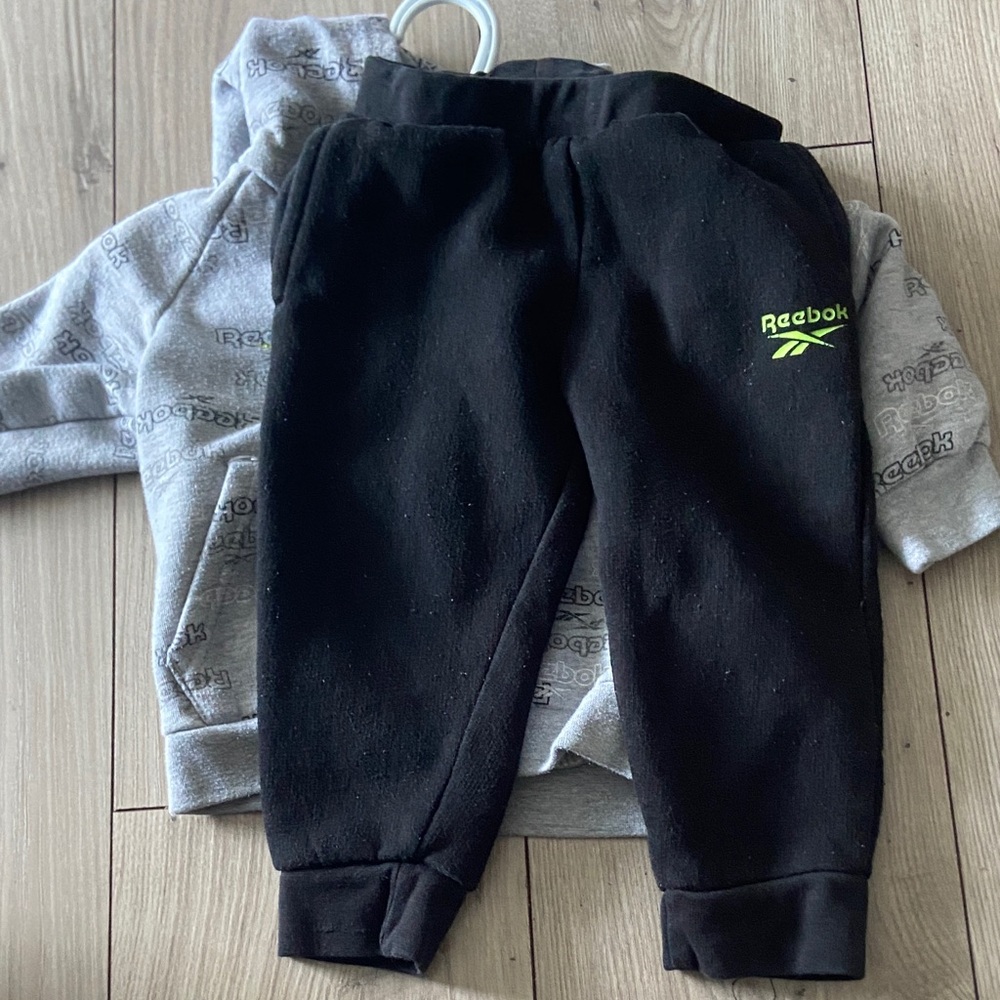 2 Pcs Reebok Gray Hoodie and Black Pants Size 2T - Picture 2 of 6